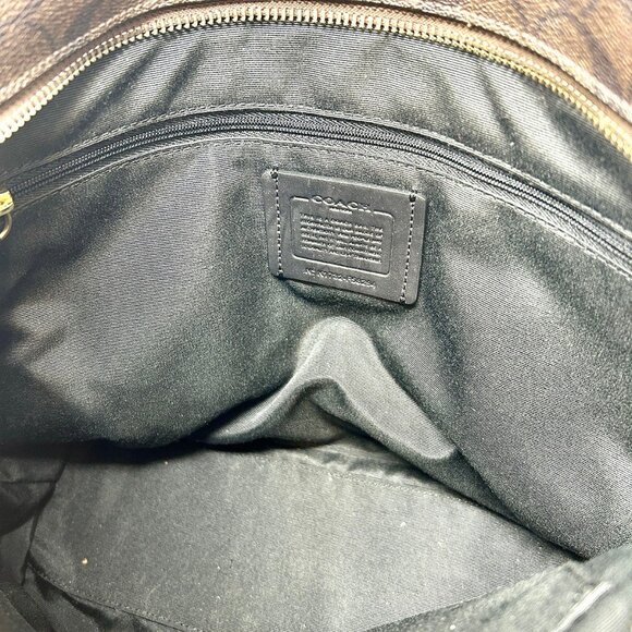 Chicago - Picture 6 of 7